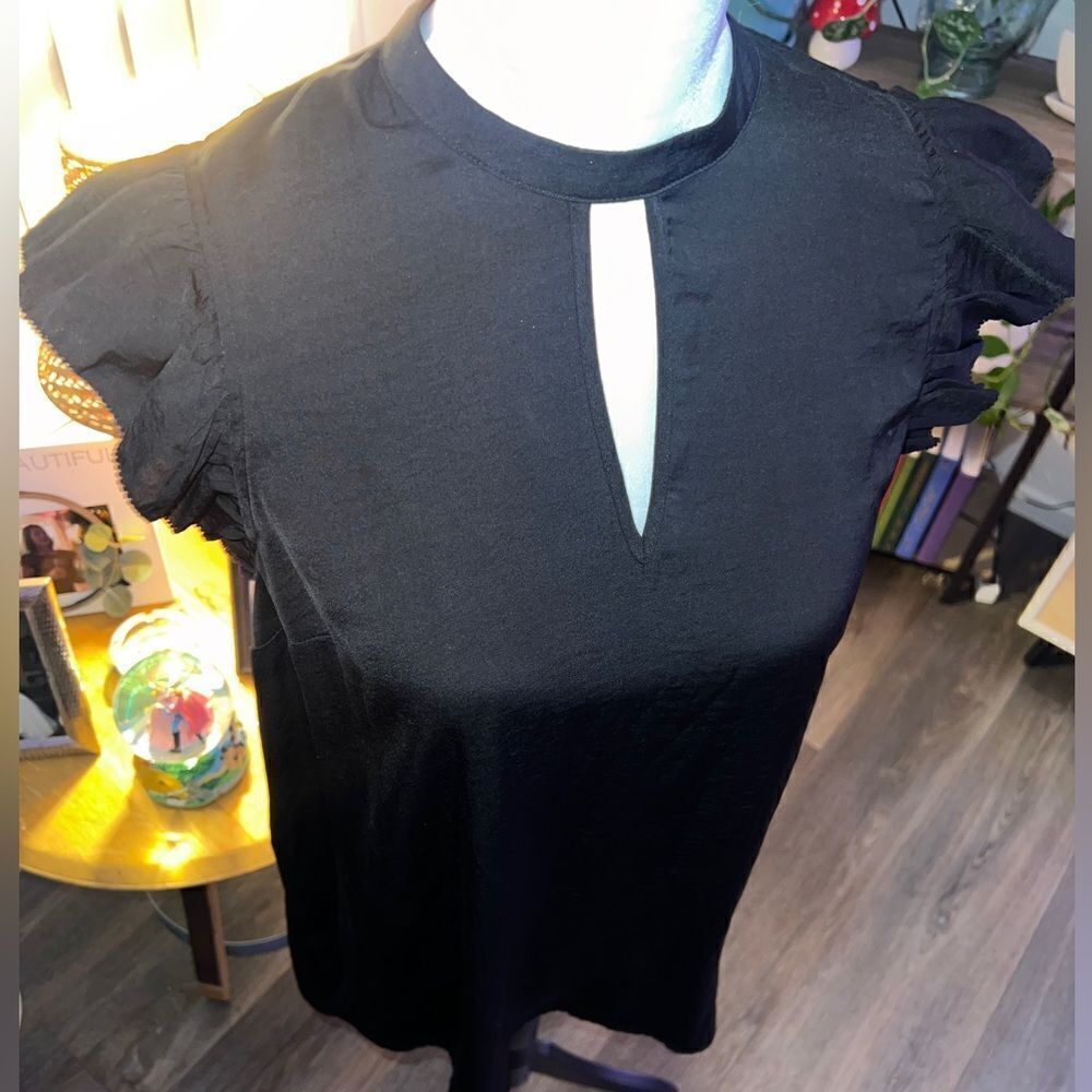 Darling black top size medium - Picture 3 of 7